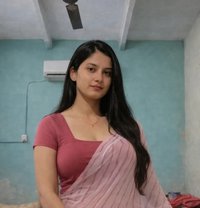 Priya Madam - puta in Candolim, Goa