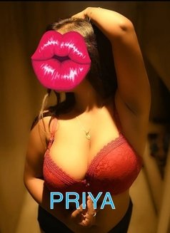 Priya(Meet & Cam) - puta in Pune Photo 1 of 5
