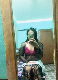 Priya - Acompañantes transexual in Kathmandu Photo 2 of 2
