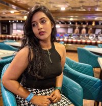 Priya Night Queen - puta in Jaipur