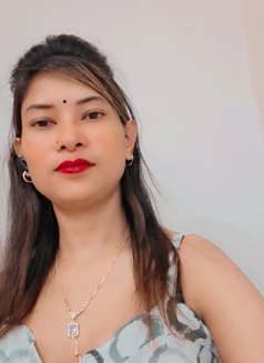 Priya Patel - escort in Ahmedabad Photo 2 of 3