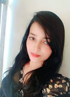 Priya Patel - escort in Ahmedabad Photo 2 of 3