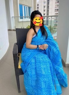 Priya Patel - escort in Mumbai Photo 1 of 3