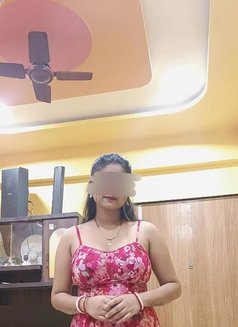 Priya Queen Velvet - puta in Chennai Photo 1 of 3
