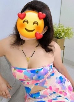 Priya Rani - escort in Bangalore Photo 2 of 6