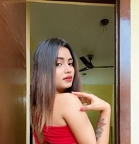 Priya Rathee - puta in Gurgaon