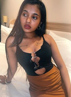 Priya Real Escort - puta in Kochi Photo 3 of 4