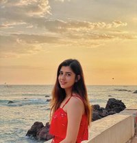 Priya reddy cash payment genuine service - escort in Ahmedabad