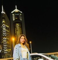 Priya Sharma - puta in Dubai Photo 1 of 3