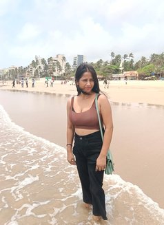 Priya Sharma - puta in Mumbai Photo 2 of 3