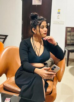 Priya Singh Escort - escort in Mumbai Photo 2 of 2