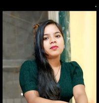 Priya Singh - puta in Indore