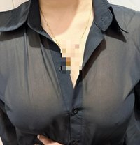 Priya Velvetqueen - puta in Ahmedabad