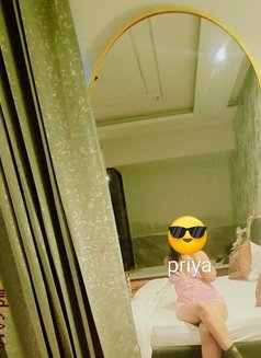 priya000 - escort in Noida Photo 1 of 4
