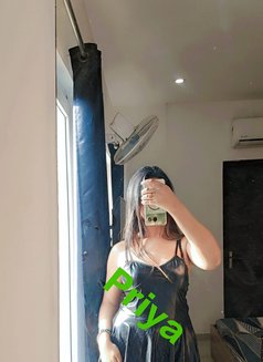 priya000 - escort in Noida Photo 2 of 4