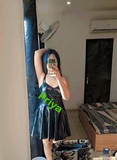 priya000 - escort in Noida Photo 3 of 4