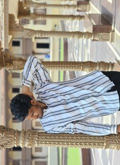 Priyank - Acompañantes masculino in Surat Photo 1 of 1