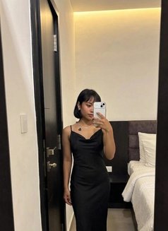 Priyanka - escort in New Delhi Photo 2 of 3