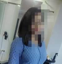 Priyanka cam show and real meet - escort in Hyderabad