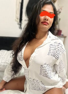 Priyanka - escort in Toronto Photo 8 of 9