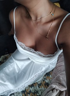 Priyanka - escort in Toronto Photo 9 of 9