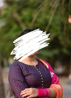 Priyanka Escort Agency - Agencia de putas in Kolkata Photo 1 of 3