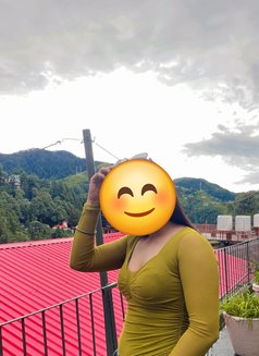 Priyanka - escort in Noida Photo 2 of 7
