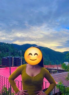 Priyanka - escort in Noida Photo 4 of 7