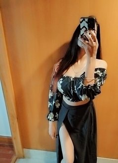 Priyanka Escort Service Home Hotel Cash - puta in Kolkata Photo 12 of 13