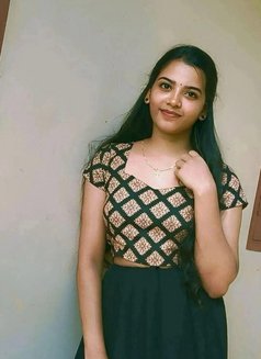 Priyanka escort service today available - puta in Chennai Photo 5 of 5