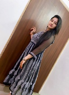 Priyanka escort service today available - puta in Navi Mumbai Photo 4 of 4