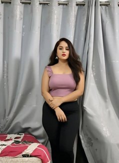 Anushka - puta in Indore Photo 1 of 3