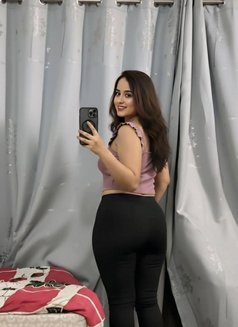 Anushka - puta in Indore Photo 2 of 3