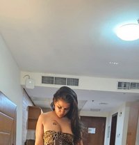 Priyanka Fucking Girl - puta in Dubai