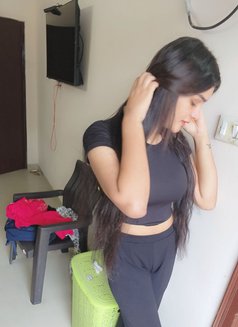 Soniya - escort in Hyderabad Photo 1 of 2