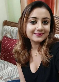 Priyanka - puta in Kannur Photo 4 of 4