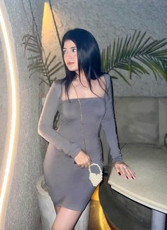 Priyanka - puta in New Delhi Photo 2 of 3