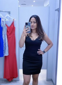 Priyanka - escort in New Delhi Photo 3 of 5