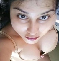 Priyanka - escort in New Delhi