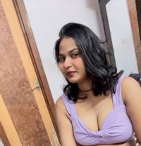 Priyanka - puta in Varanasi