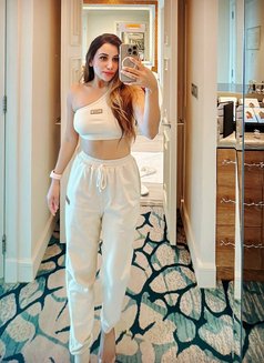 Priyanka Indian Model - escort in Abu Dhabi Photo 5 of 5