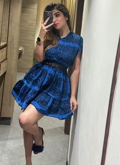 Priyanka Indian Model - puta in Abu Dhabi Photo 5 of 7