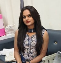 Priyanka ladyboy - Transsexual escort in Pune Photo 8 of 12