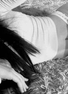 Priyanka - escort in Kathmandu Photo 4 of 6