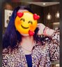 Priyanka Saini - puta in New Delhi Photo 1 of 2