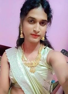 PRIYANKA SHEMALE OUTCALL INCALL CHENNAI - Transsexual escort in Chennai Photo 3 of 4