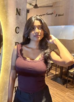 Priyanshi - escort in Chandigarh Photo 3 of 4