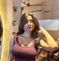 Priyanshi - puta in Chandigarh