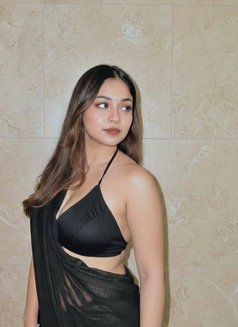 Priyanshi - escort in Kolkata Photo 2 of 4