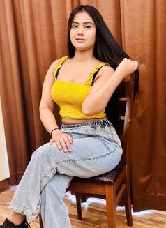 Priyanshi - escort in Mauritius Photo 1 of 3